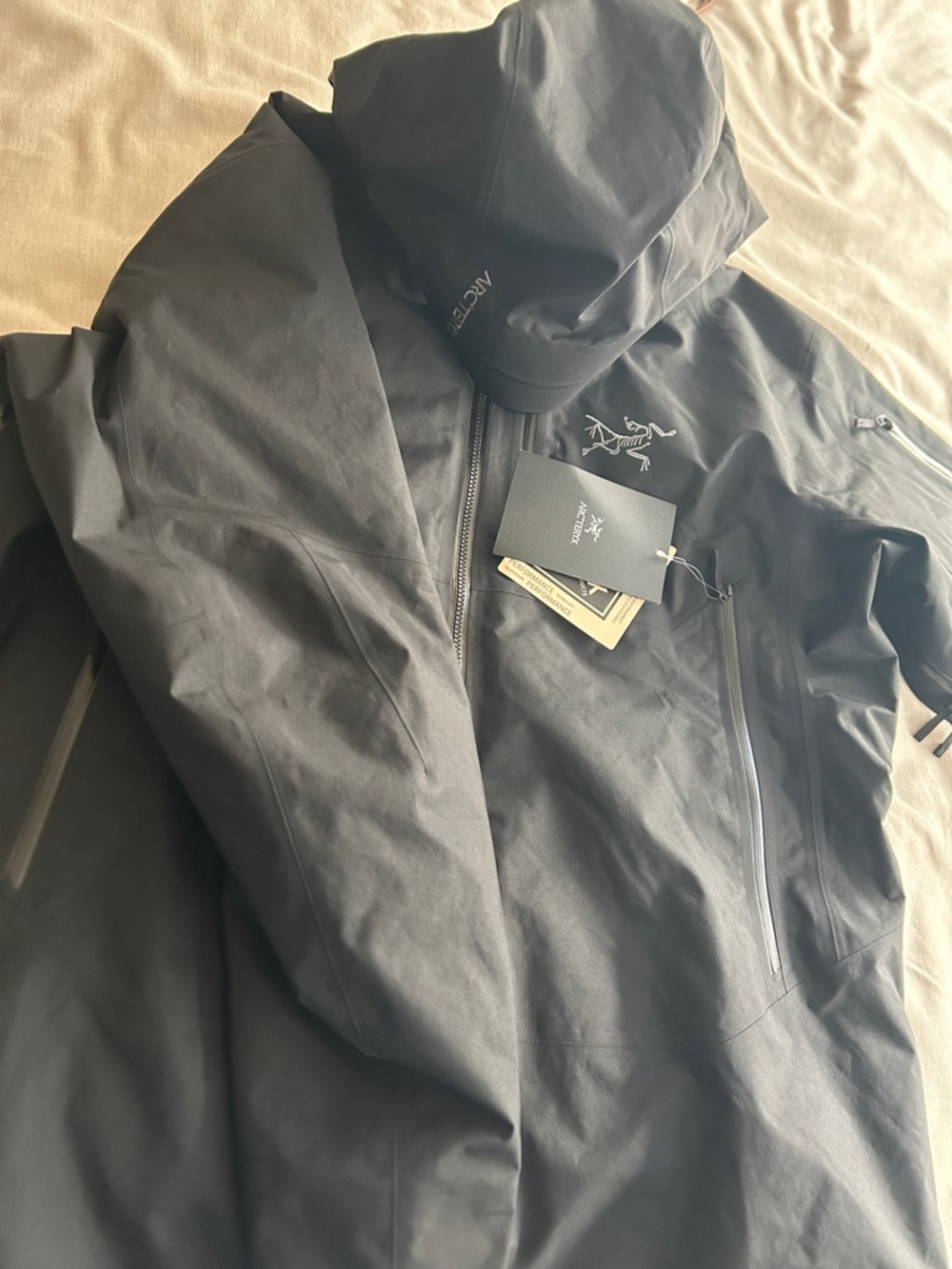 Arc'teryx Black Men's Waterproof Hooded Raincoat Shell